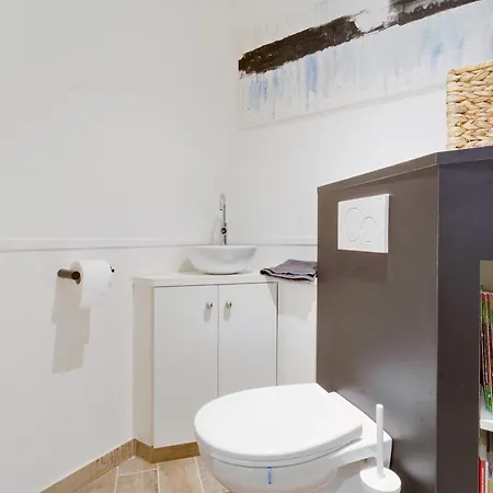 Le Nid Enchante - 10 Prs - Paris & *